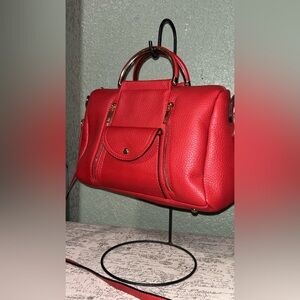 Elizabeth Arden New York women's handbag features a pebbled texture